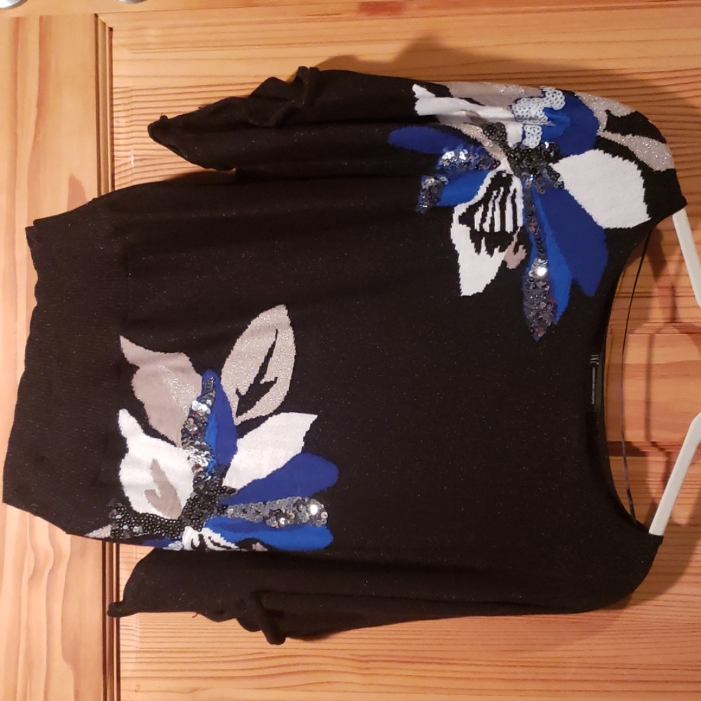 Cropped short flutter sleeve sweater